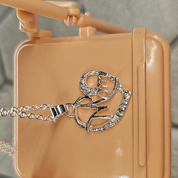 Mom Necklace - Picture 2 of 4